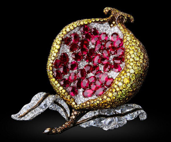 Brooch in the shape of a pomegranate.