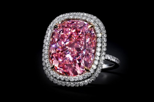 Ring with a rare pink diamond. Photo from ORLOFF Russain Magazine.
