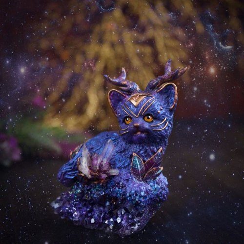 Mystical cat Elena Osadchaya