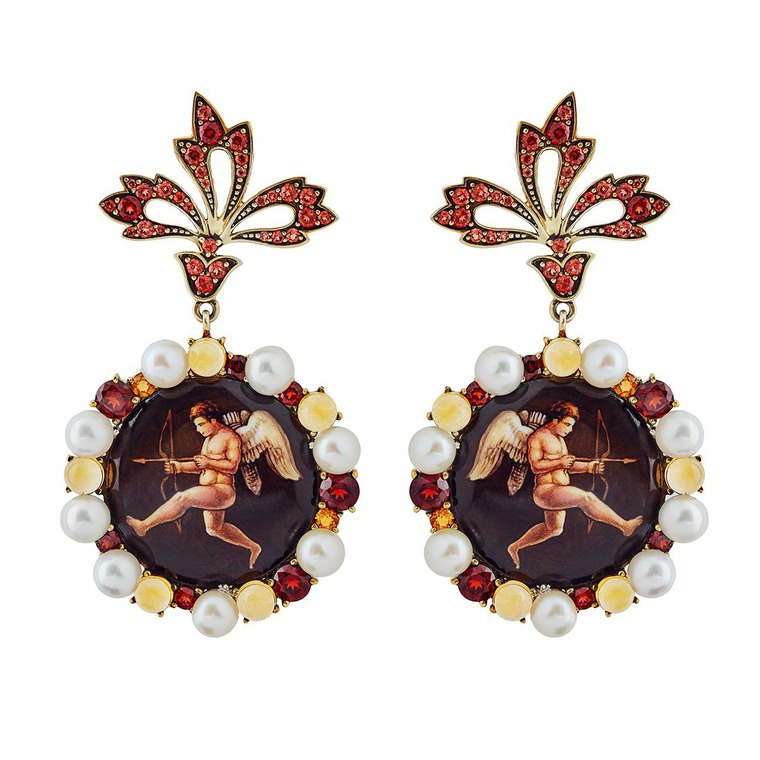 Petr Aksenov. Earrings with cubidon pattern
