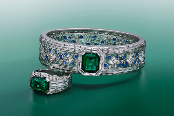 Stellar Times Planète Bleue bracelet and ring with emeralds, sapphires and diamonds