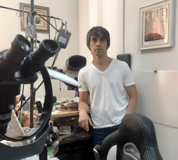 Ilgiz Fazulzyanov is a real master who has mastered all the secrets of enamel and jewelry craftsmanship.