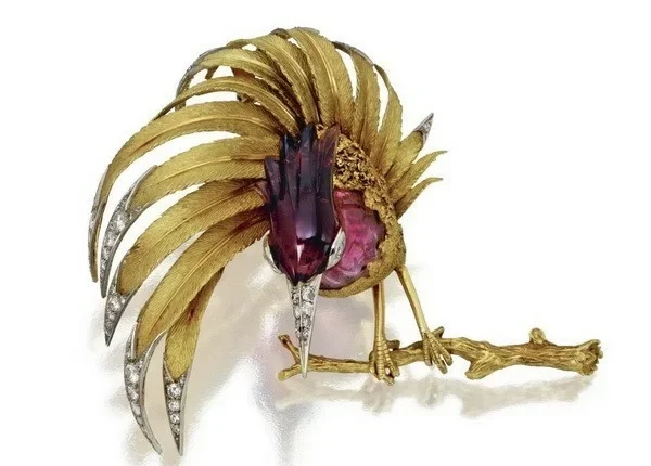 Bird brooch (gold, carved tourmaline, diamonds), Pierre Sterle, circa 1960