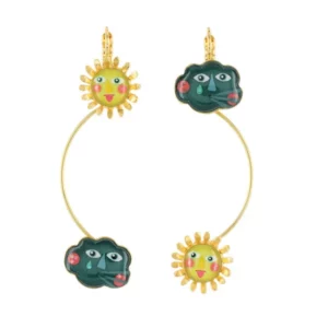 Taratata Asymmetrical earrings with colored resin and sequins.