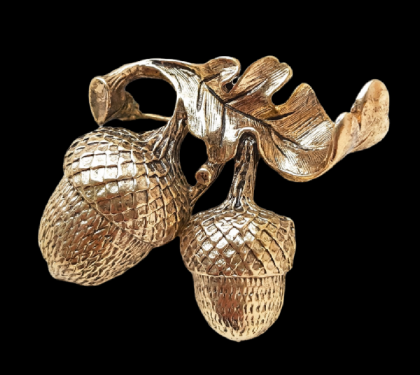 Museum of Fine Arts Brooch Acorns made of jewelry alloy, covered with gold.