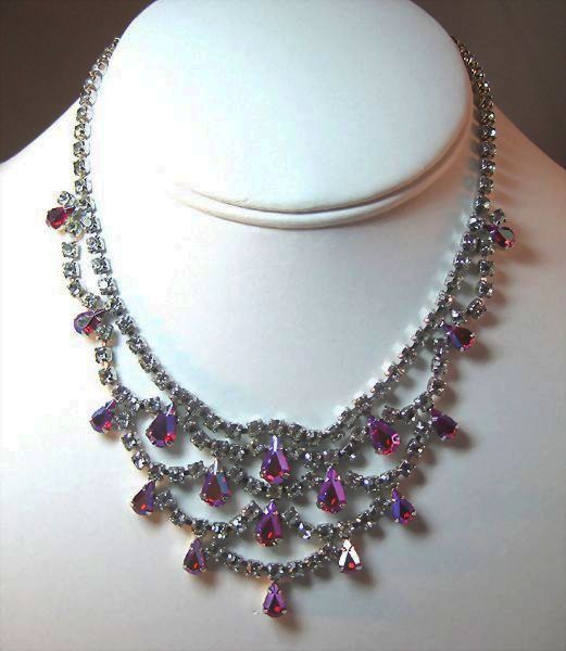 Chic wedding necklace with pink and clear crystals.