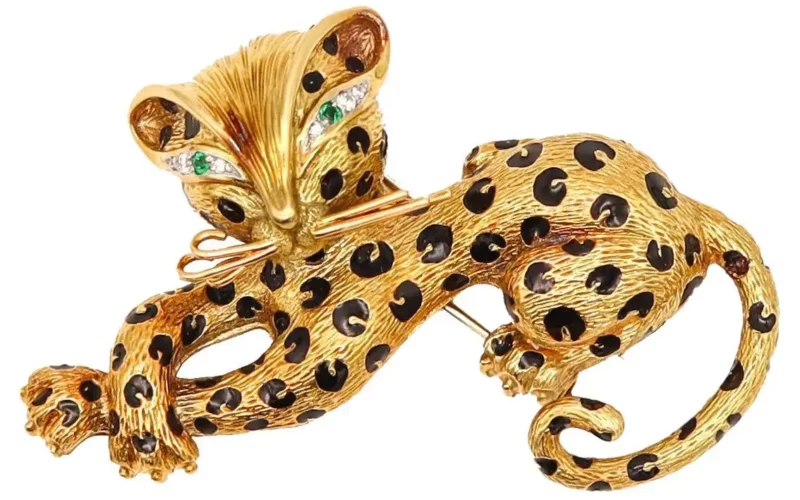 Fred of Paris 1970 Enamel Sauvage Cat Brooch 18k Gold with Diamonds Emeraldsю