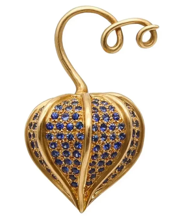 Angela Cummings 1997 Brooch in 18kt Yellow Gold with 3.76ctw in Blue Sapphires