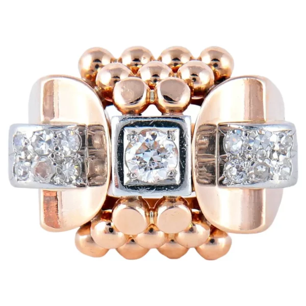 Bague en or 18 carats sertie de diamants Epoque vers 1930 1940