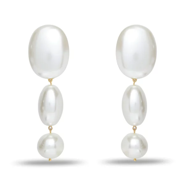 Our classic pearl linear earrings. Lightweight and wearable from day to night.