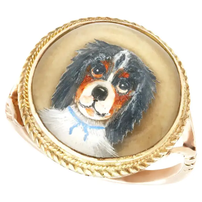 Victorian Essex Crystal Yellow Gold Dog Cocktail Ring.