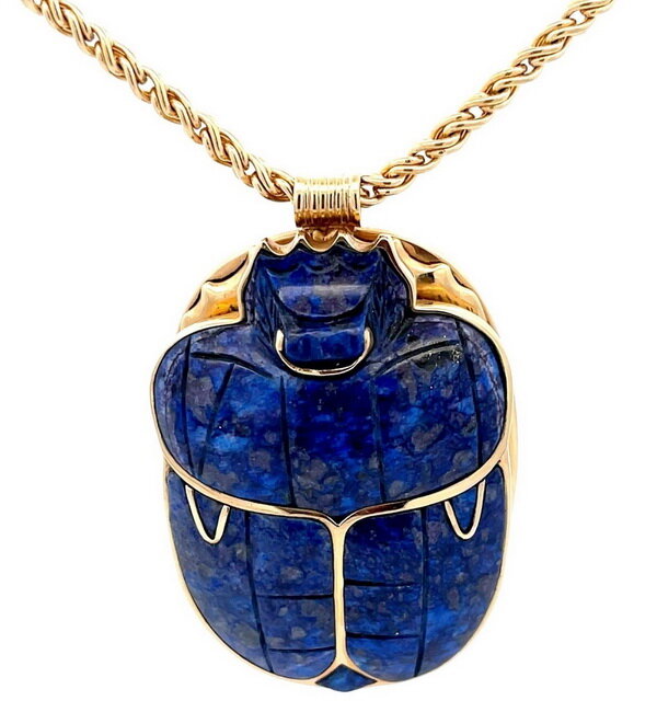 Scarab pendant in lapis lazuli, set in gold, circa 2000.