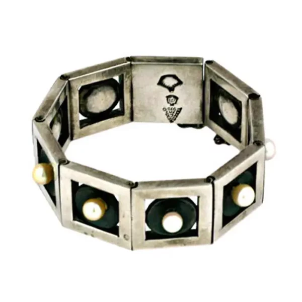 Antonio Modernist Pearl Link Bracelet.