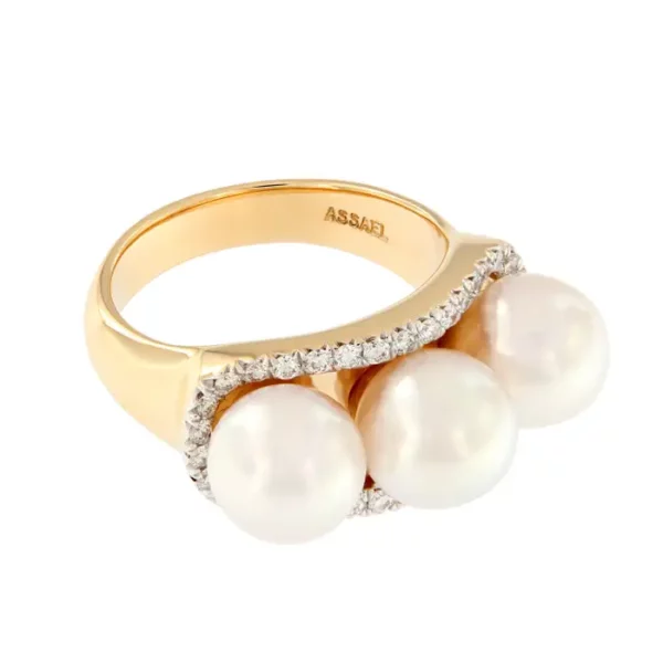 Assael “Trilogy” Akoya Pearl Diamond Ring.