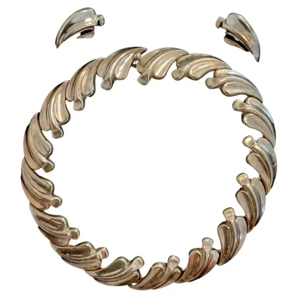 Extraordinary Antonio Pineda of Taxco Mexico Wave Necklace and Post Earring Set.