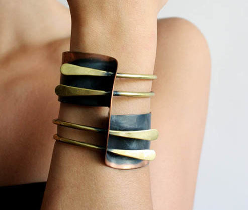 Modernette cuff in brass and copper.