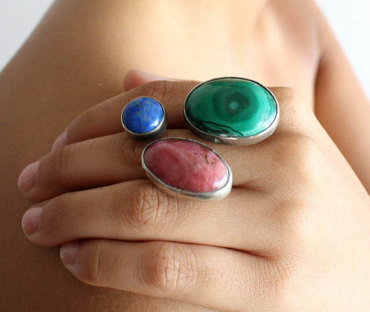 Ring in sterling silver, malachite, lapis and cornelian.