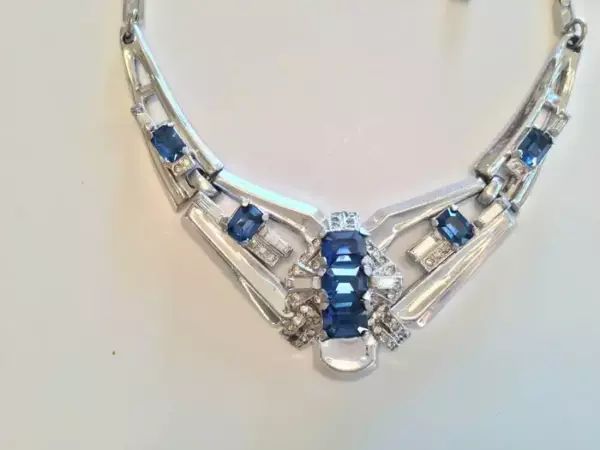 1940's McClelland Barclay Necklace. 1940's McClelland Barclay Necklace.