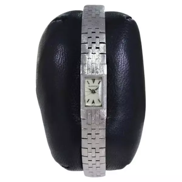 Blancpain 18 Karat Gold Handmade Ladies Dress Watch circa 1950 New Condition.