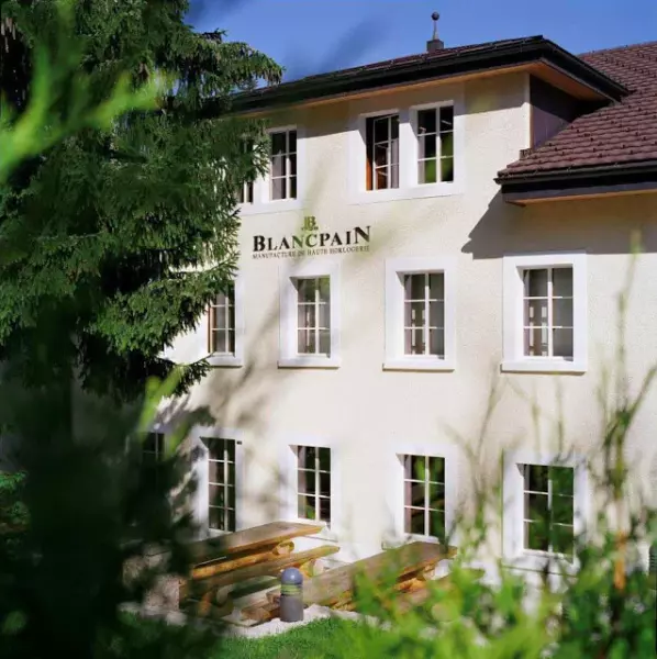 Manufacture Blancpain.