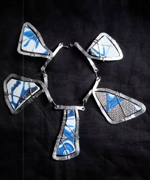 Necklace made of silver and enamel.