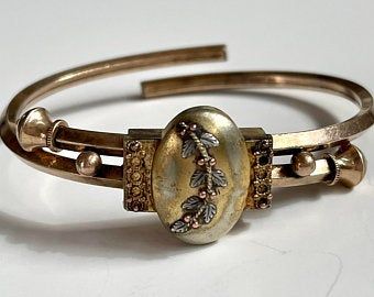 Vintage hard bracelet.