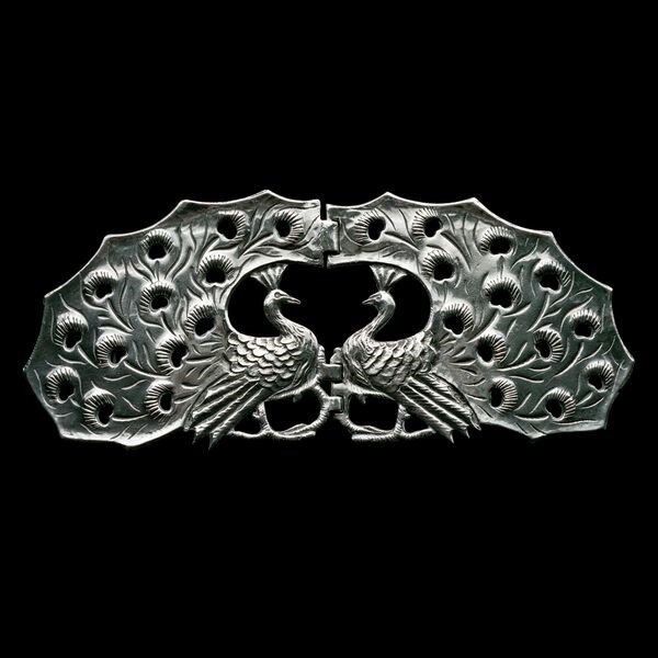 Double peacock buckle in silver, Arthur Fowler, Birmingham Guild of Crafts, 1899. This design was exhibited at the 1899 Arts and Crafts Exhibition.