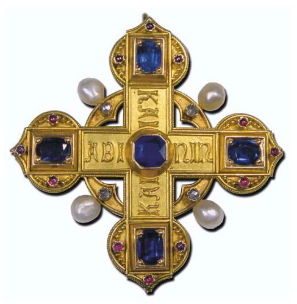 Gold brooch in the form of a cross, decorated with sapphires, rubies, pearls and sapphires, Ernesto Pierre, second half of the 19th century.