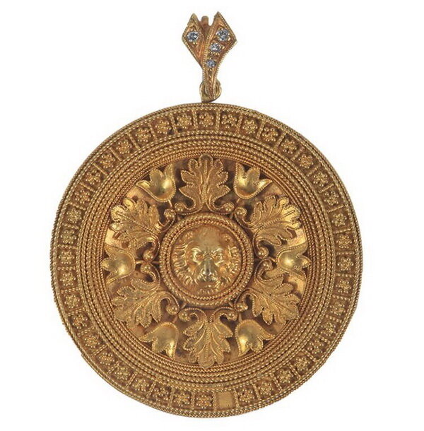 Gold pendant with lion mask and diamonds, Ernesto Pierre, second half of the 19th century.