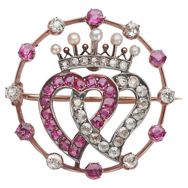Luckenbooth brooch in gold and silver with diamonds, rubies and pearls, circa 1910. Luckenbooth brooch in gold and silver with diamonds, rubies and pearls, circa 1910.