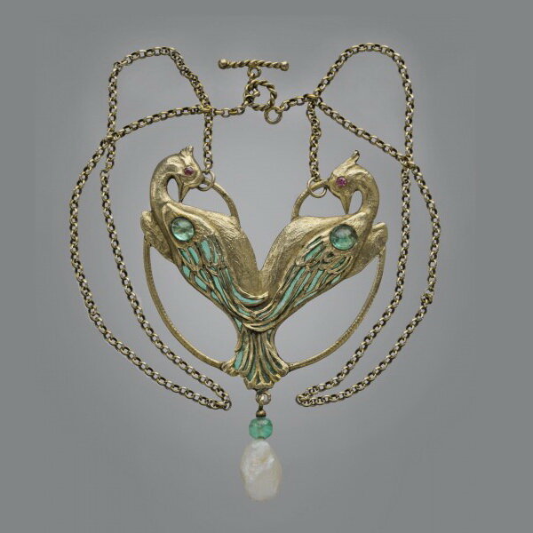 Pendant in the form of two peacocks in gilt silver with stained glass enamel, emeralds, rubies and pearls, Charles Boutet de Monvel, circa 1904.