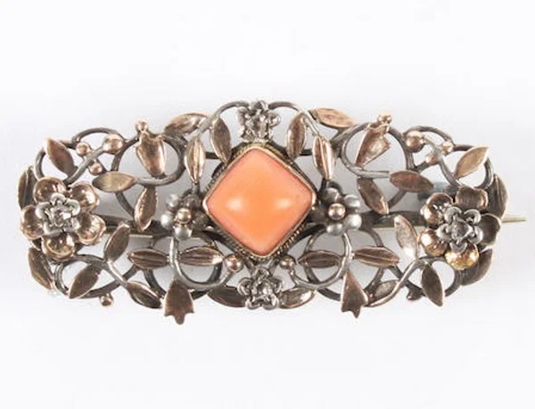 Silver brooch with coral Arthur and Georgie Gaskin circa 1907.