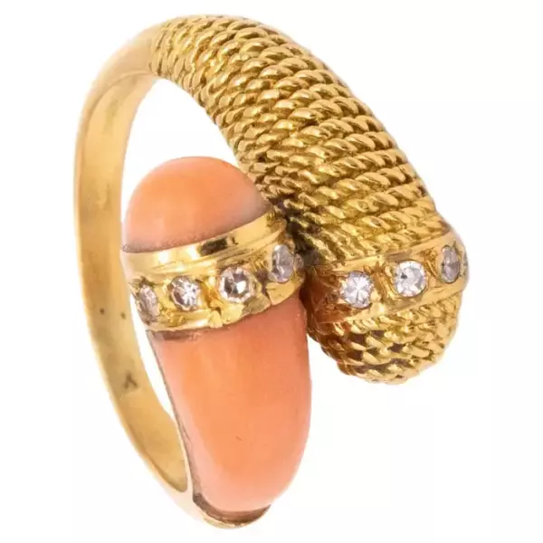 Mauboussin 1960 Paris Toi Et Moi Ring 18Kt Gold With Diamonds And Carved Coral.