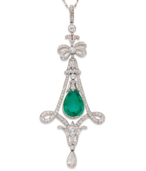 Pendant in platinum with diamonds and emerald, NOURY, late 19th century.