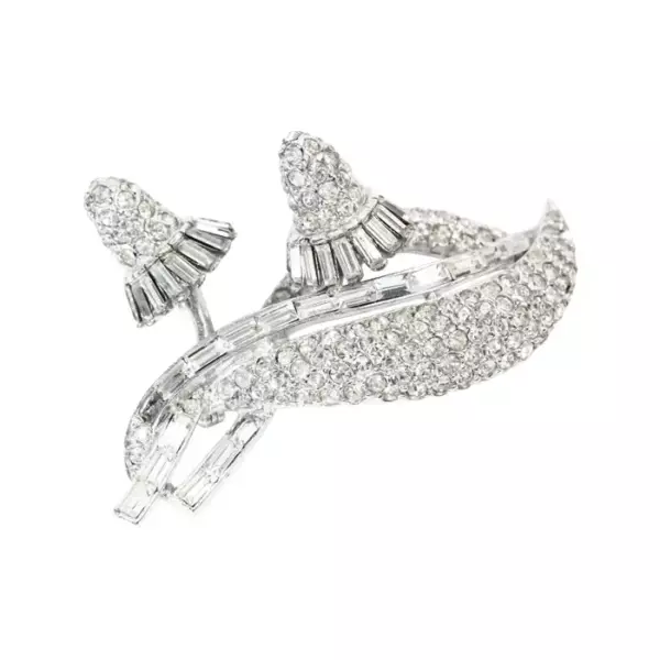 Vintage Ledo Rhinestone 3D brooch Circa 1960s.