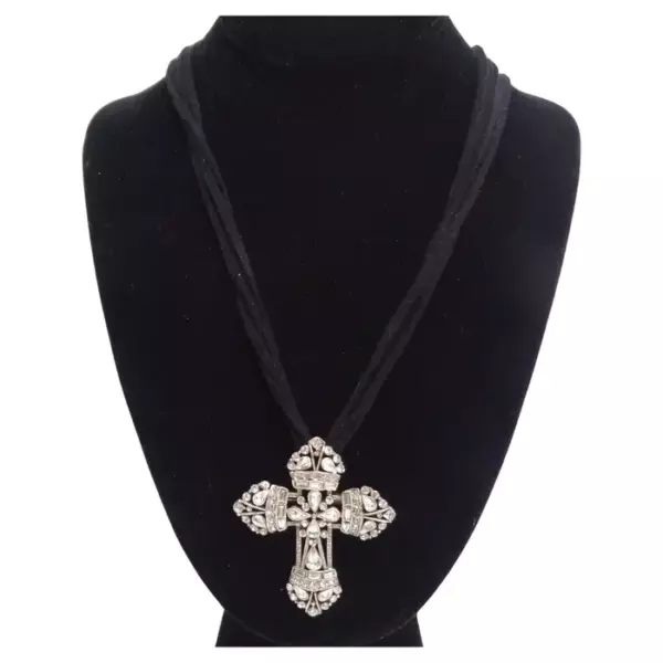 1990s Cross Pendent Adjustable Chord Necklace.