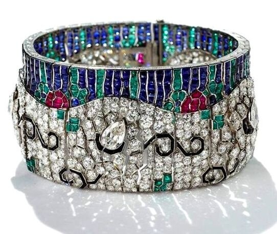 Bracelet with emeralds, sapphires and rubies.