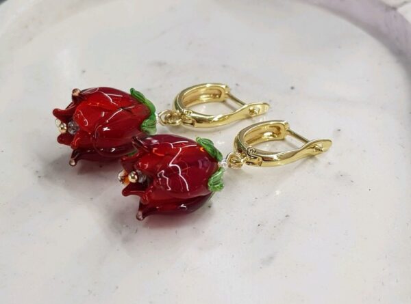Earrings Tulips made of Murano glass using lampwork technique, ENVIE Fusing Studio store.