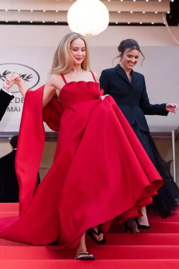 Jennifer Lawrence in jewelry from Hugo Kreit.