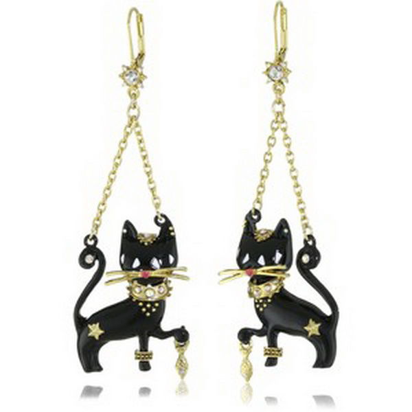Long earrings with chain pendants depicting cats.