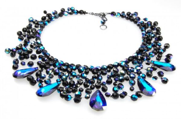 Necklace made of blue beaded beads.