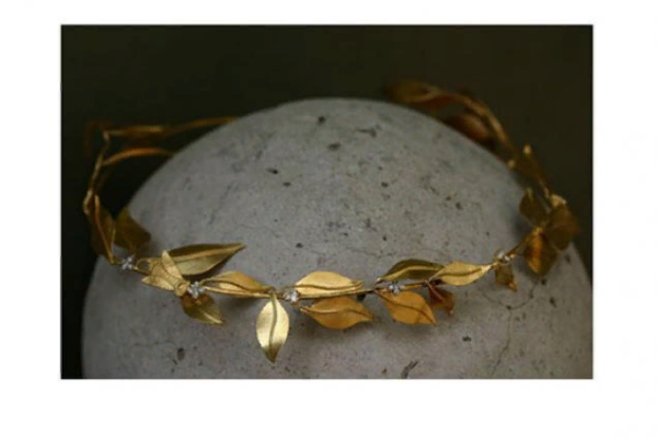 Ravenna Tiara in 22 carat gold with diamonds.