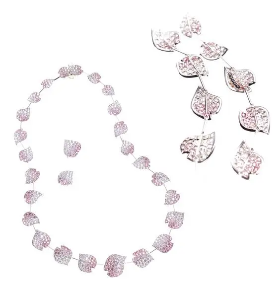 Set of necklace and earrings with sapphires.