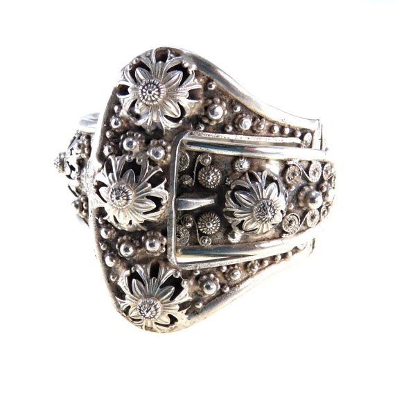 Silver ring with flowers, 1941.