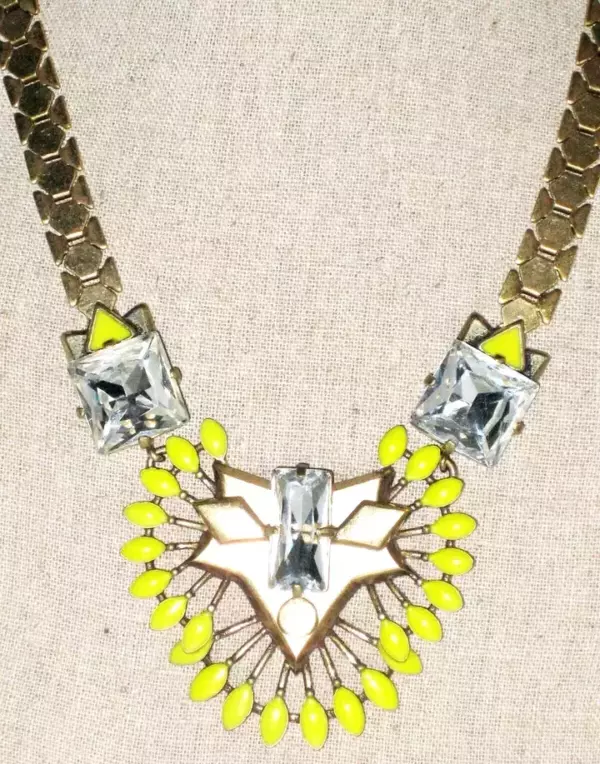 Stella & Dot Norah VIntage Gold and Yellow Necklace Gently pre loved.