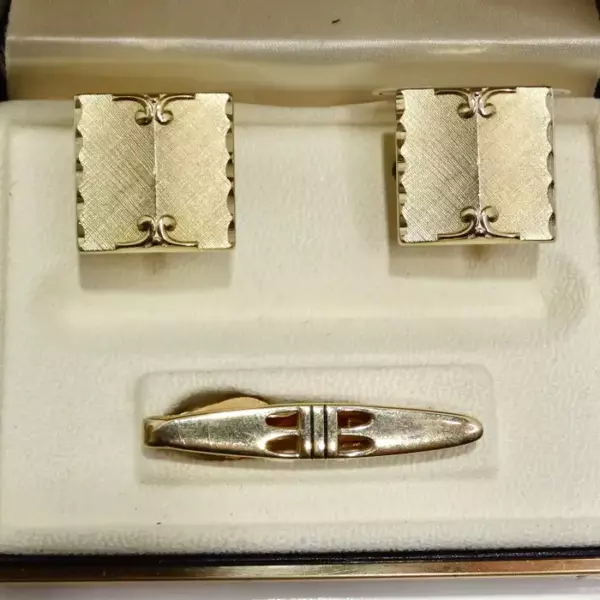 Swank 18K Gold Plated Vintage Cuff Links and Tie Clip Set.