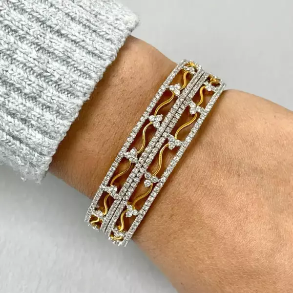 Beauvince Sheena Diamond Bangles '10.59 ct Diamonds' in 18K Gold.