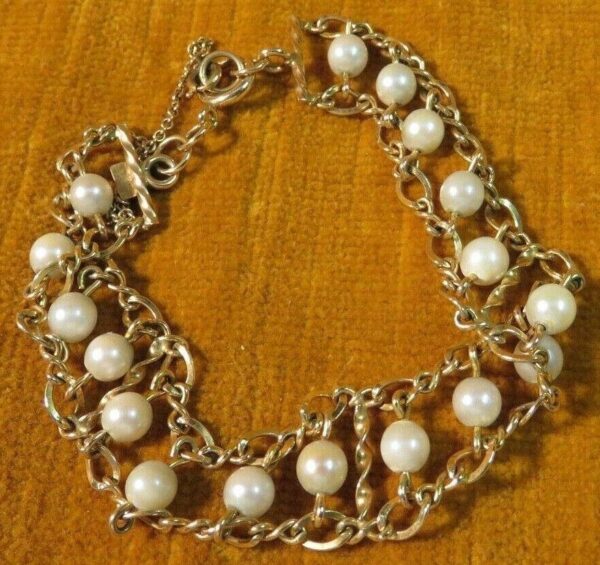 Vintage WRE (W.E. Richards)14K & Cultured Pearl Linked Ladder Design Bracelet. Vintage WRE (W.E. Richards)14K & Cultured Pearl Linked Ladder Design Bracelet.