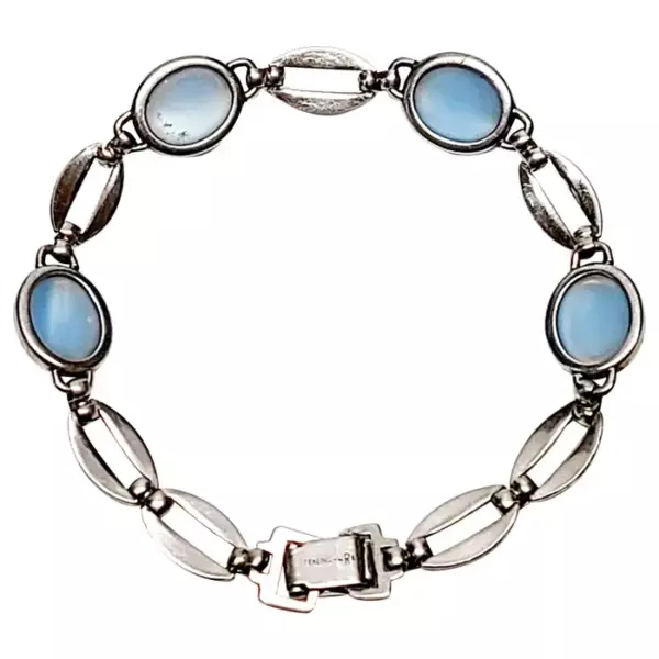 WE Richards Sterling Silver Moonstone Link Bracelet. WE Richards Sterling Silver Moonstone Link Bracelet.
